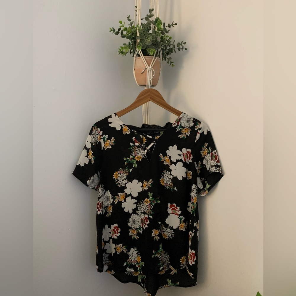 Sienna Sky Floral Print Size Medium Blood